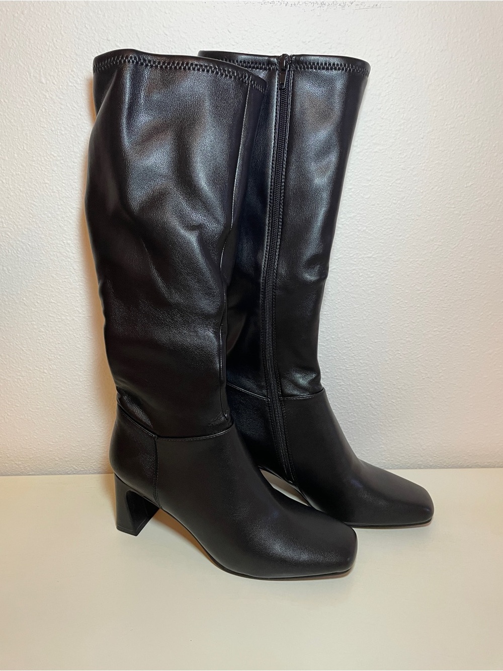 Steve Madden boots size 8.5 Brand New